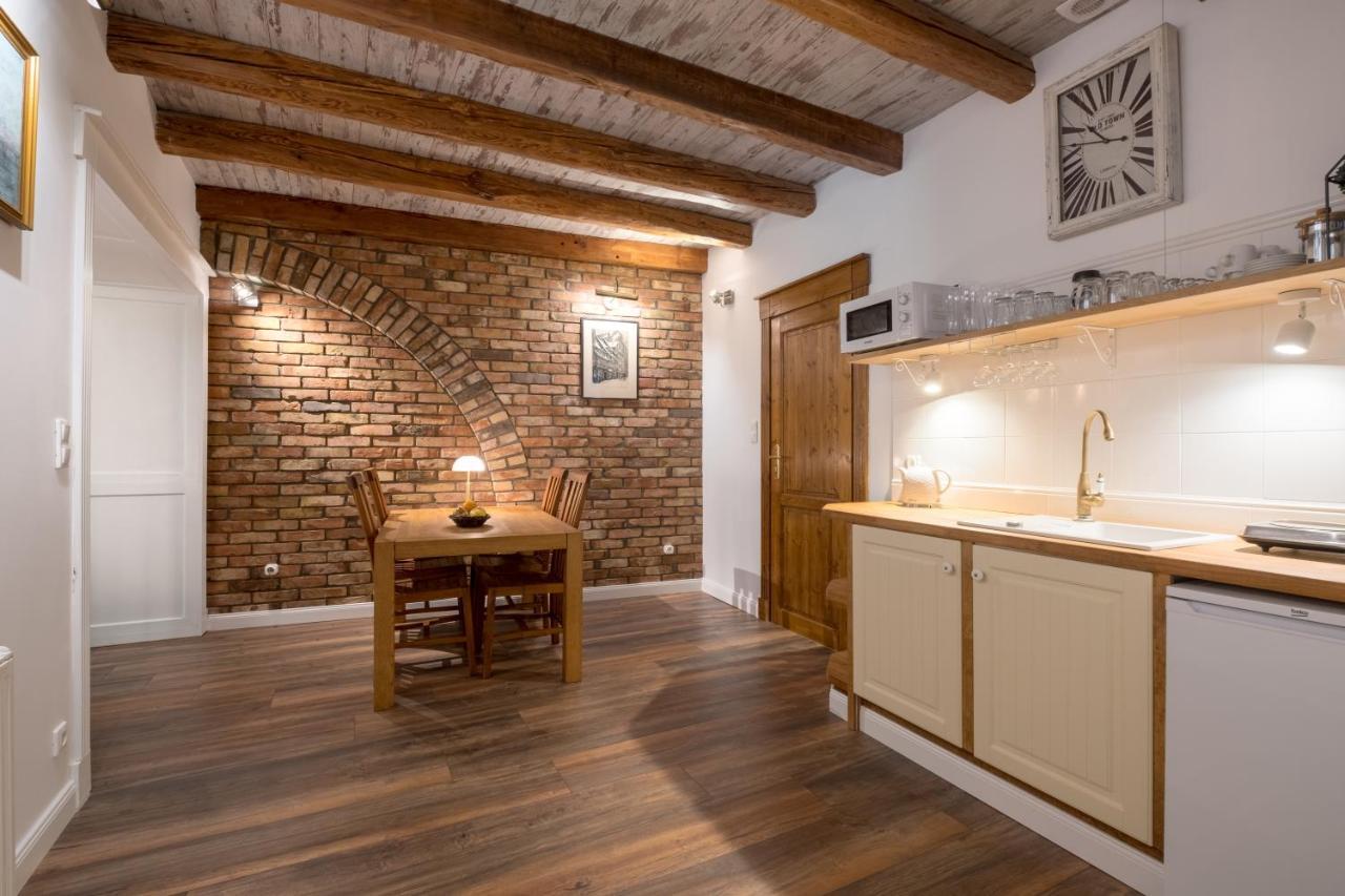 Old House Apartments Poznan Ngoại thất bức ảnh